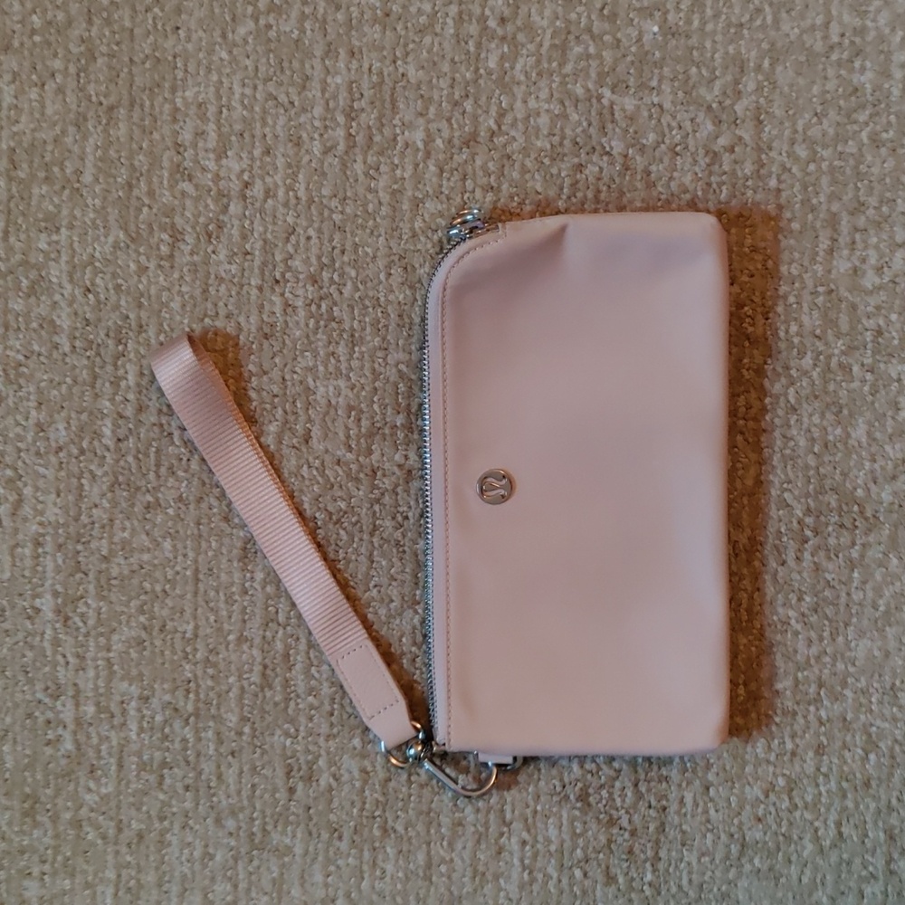 Lululemon wristlet : New without Tags